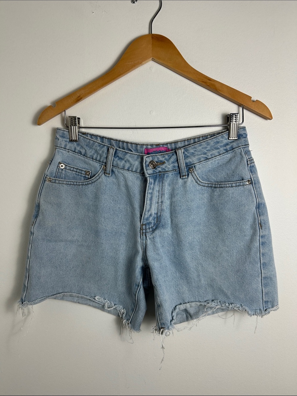 Edikted Light Blue High-Rise Raw Hem Denim Shorts women’s size small summer